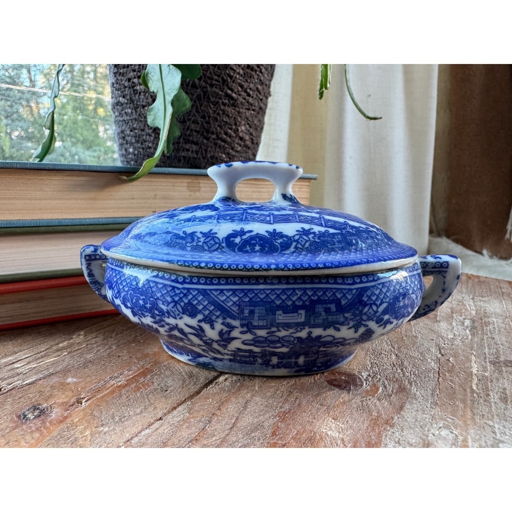 Miniature Blue Willow Transferware Tureen Trinket Tray Serving Dish Chinoiserie